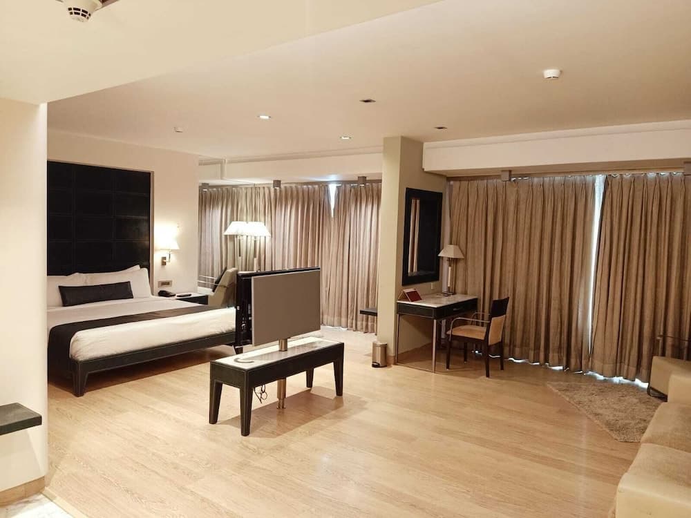 Suite King Room