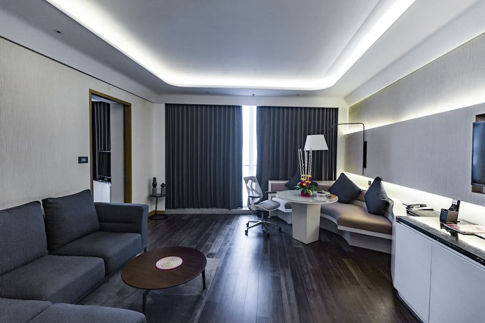 Suite King Room