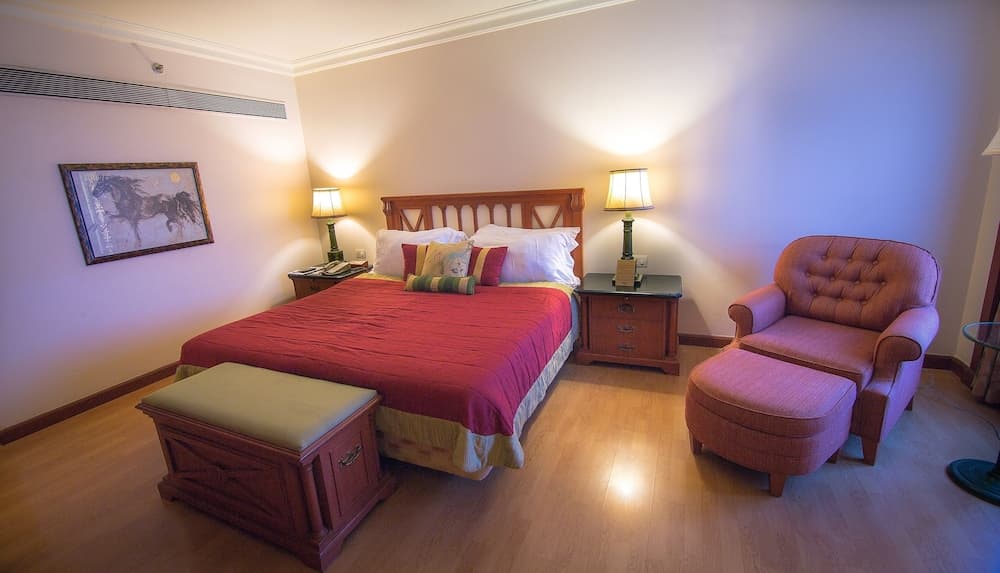 Suite King Room