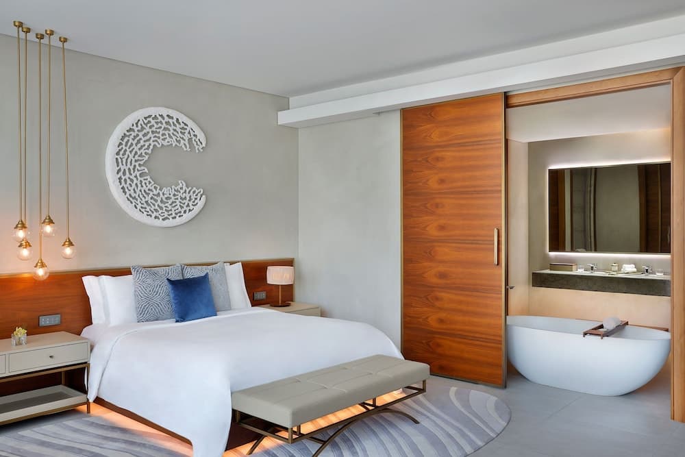 Superior Room, 1 King Bed (View)