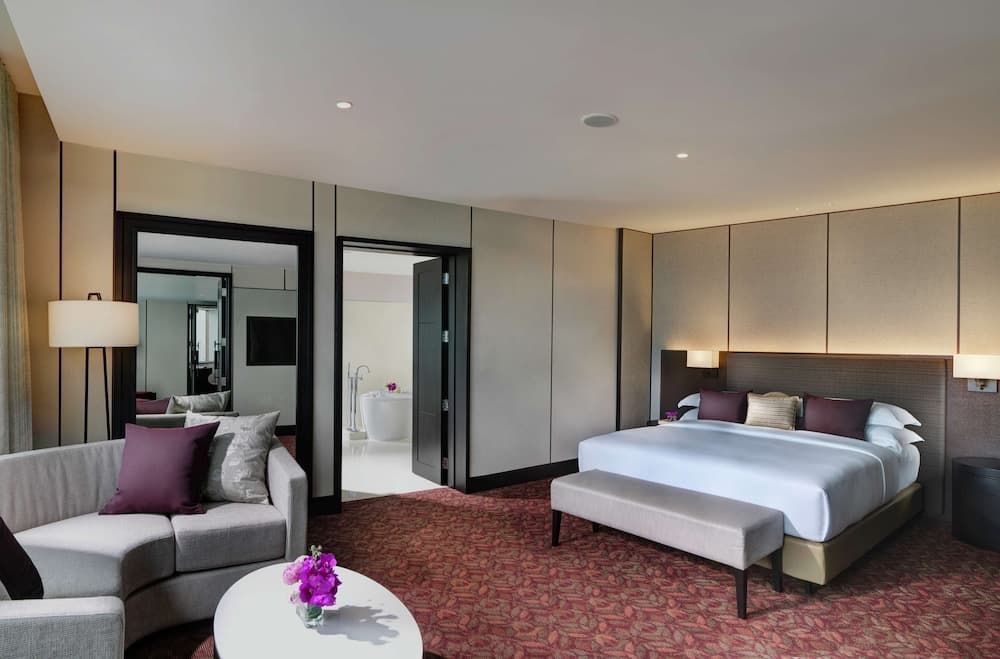 Royal King River View Room