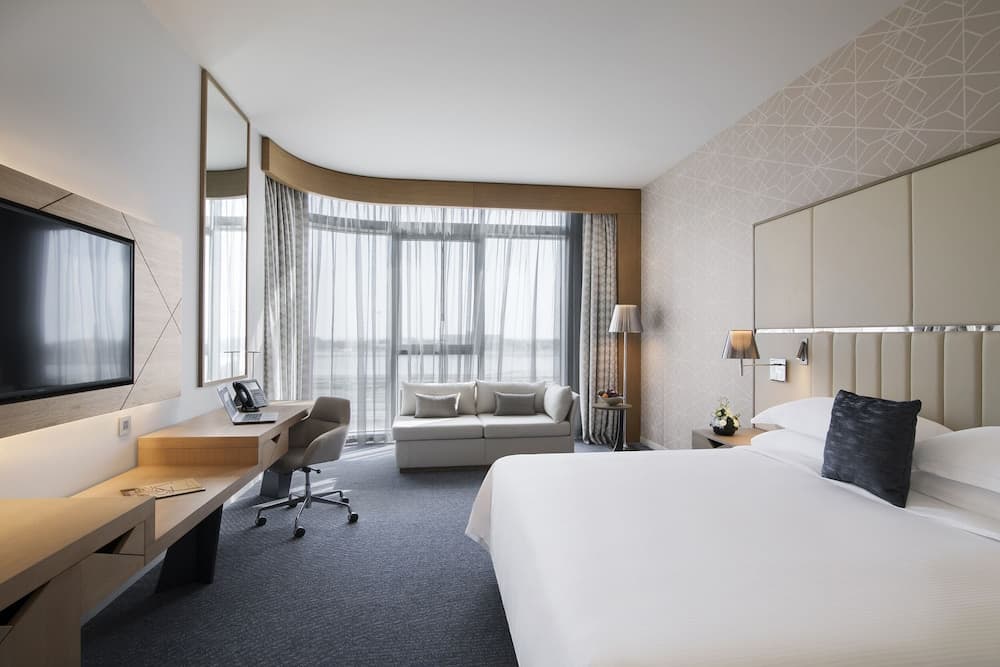 High Floor Room King Bed