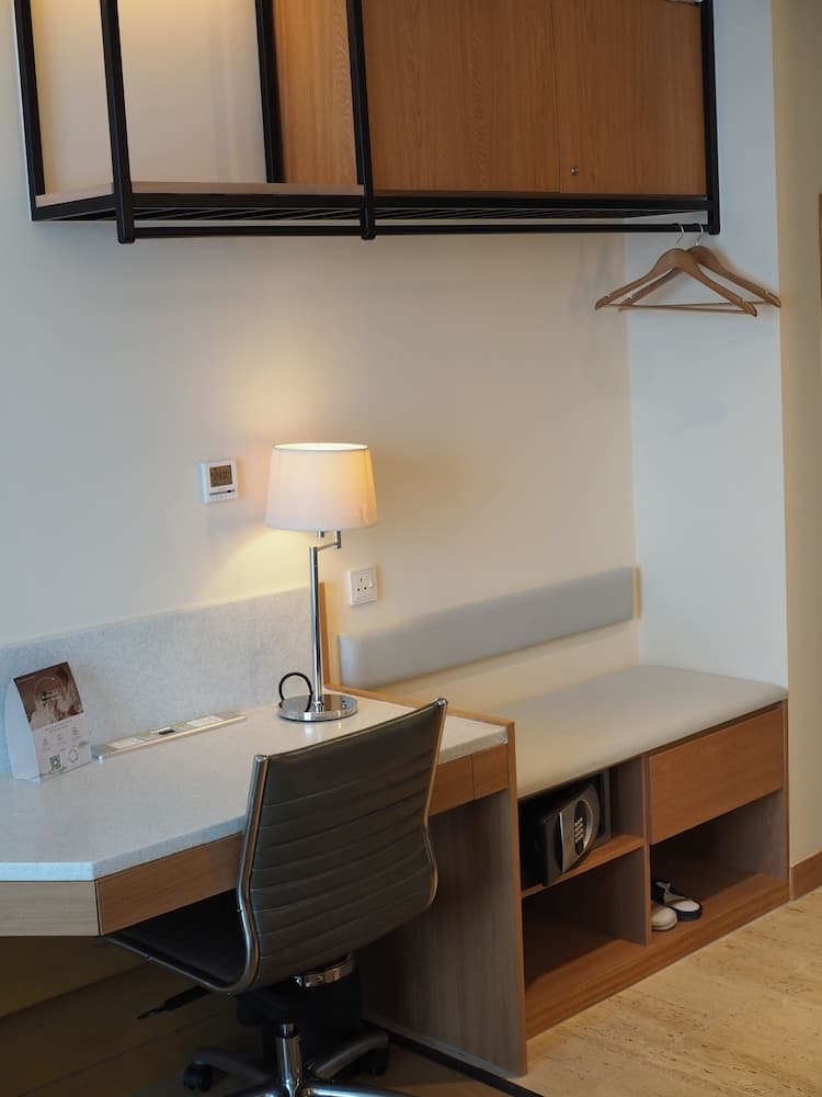 Club Twin Room
