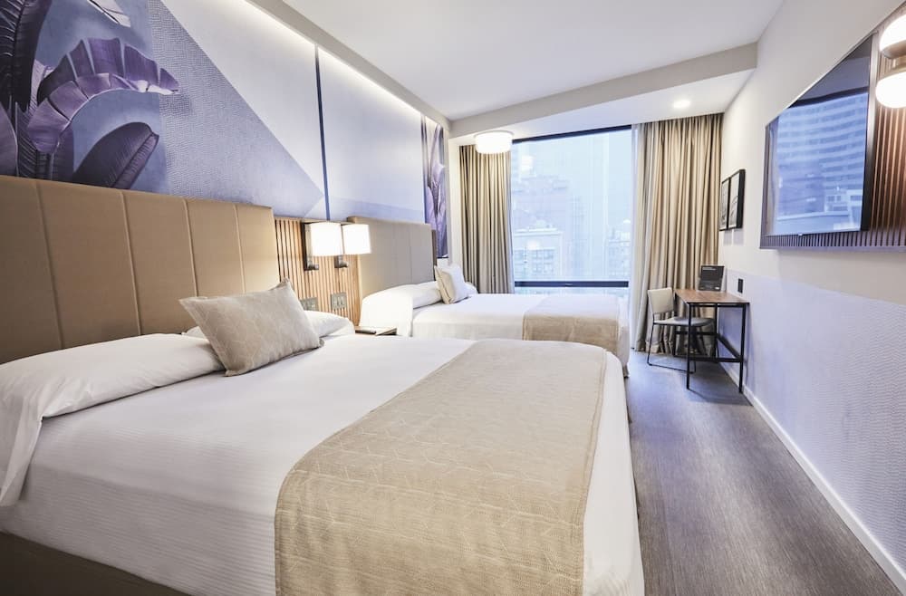 Deluxe Queen Room