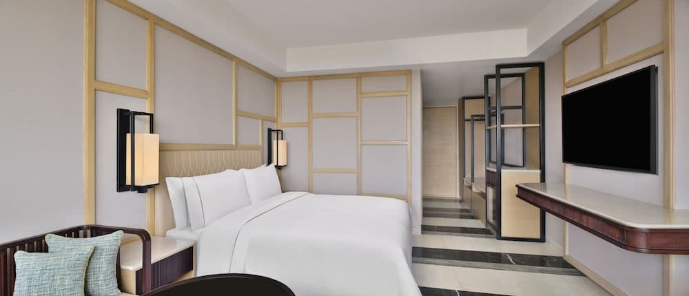 Room, 1 King Bed, Hill View