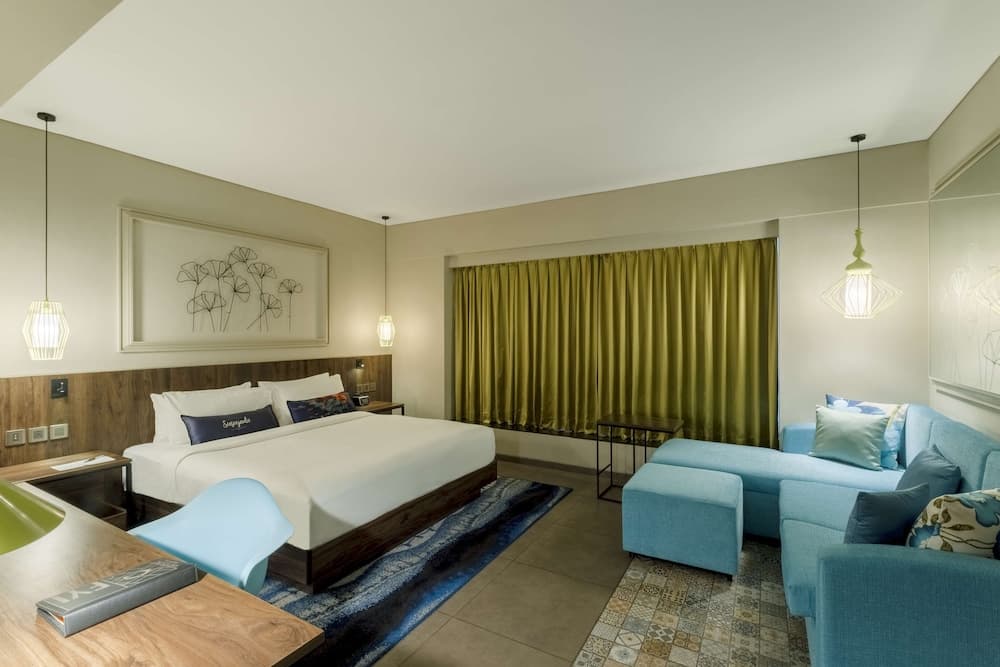 Room, 1 King Bed with Sofa bed, Pool View