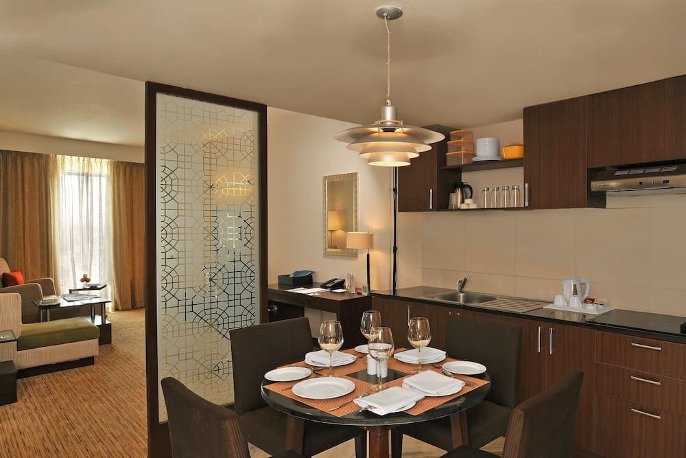 Club King Room
