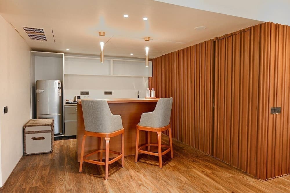 Suite King Room