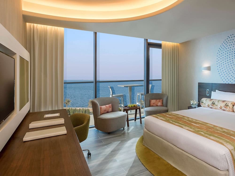 Business Sea View Room