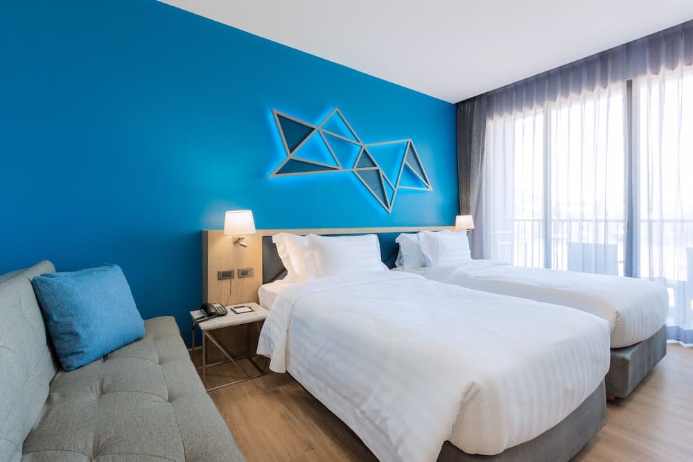 Deluxe Twin Room With Balcony (Guests aged 16+ only)