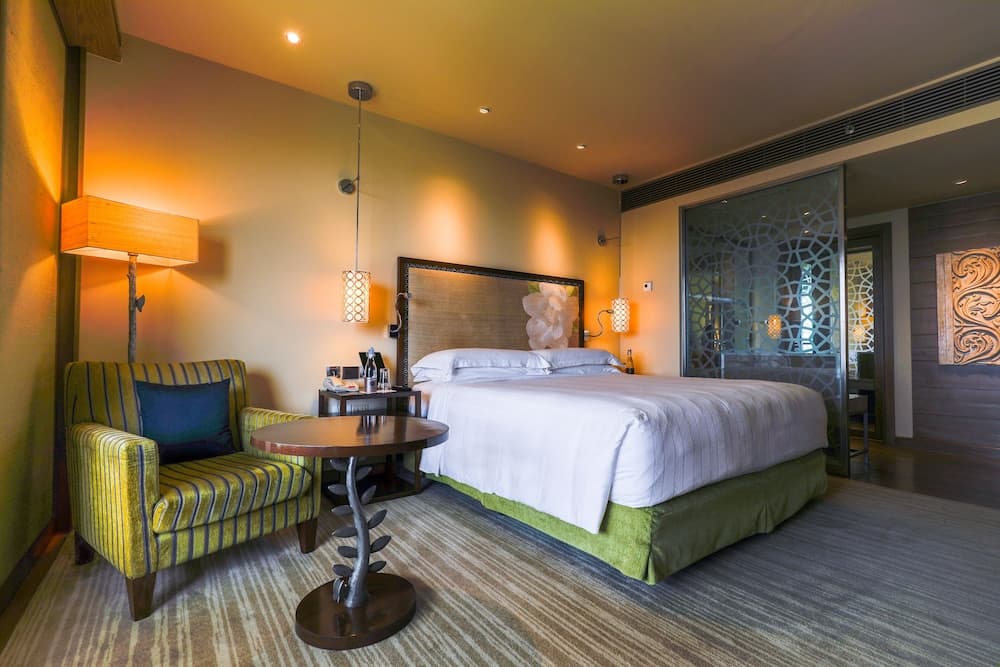 Queen Room