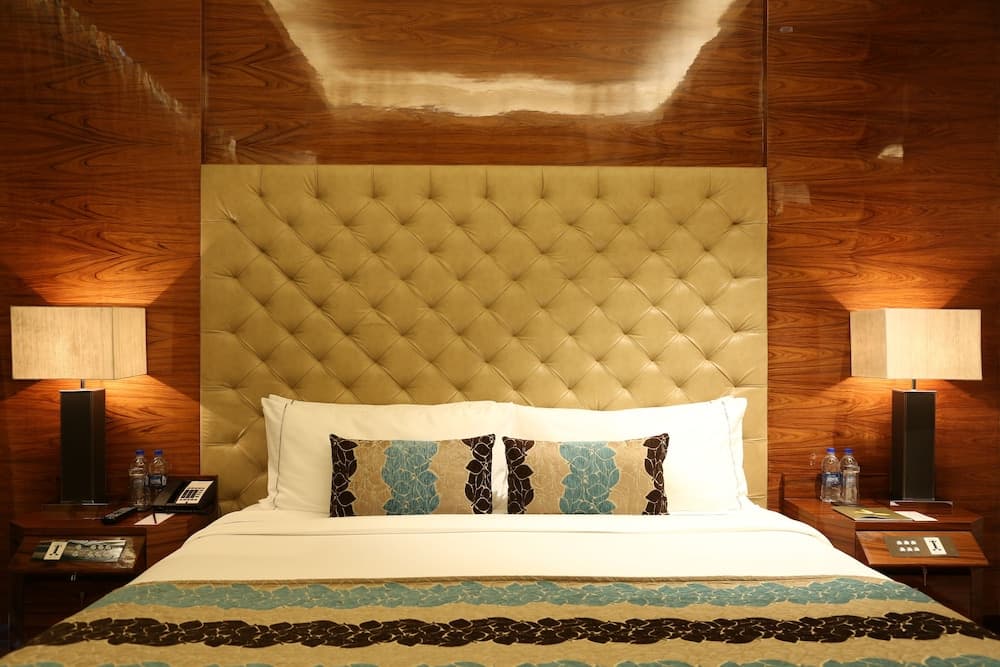 Luxury King Room