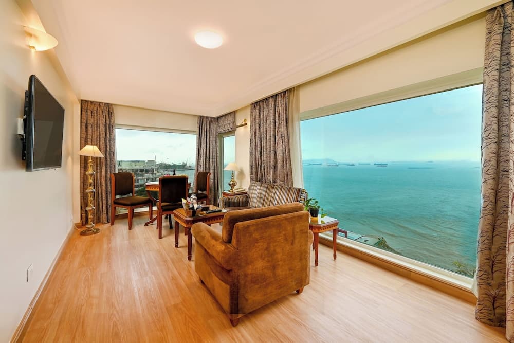 Suite King Sea View Room