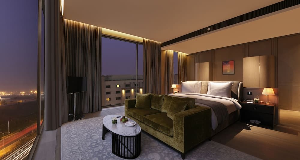 Junior Suite King Room
