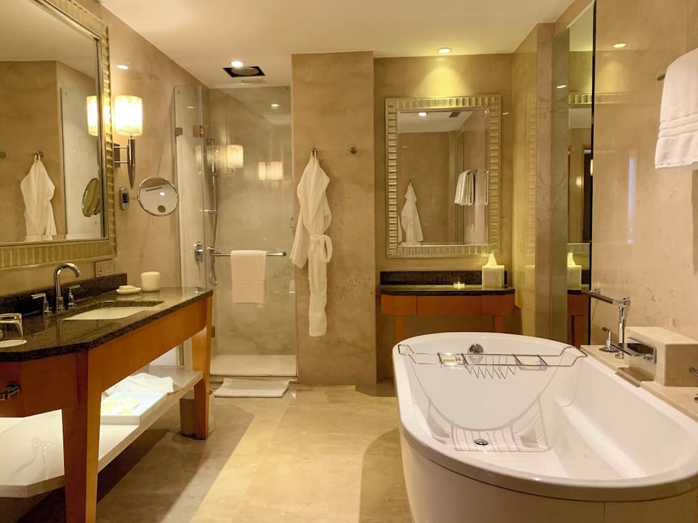 Suite King Room