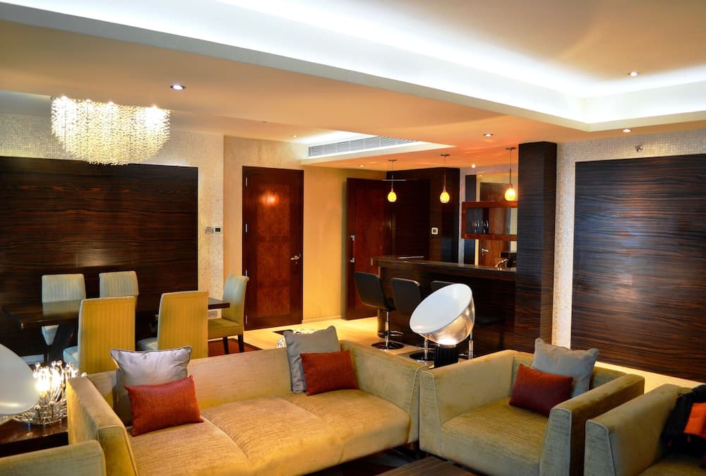 Suite King Room