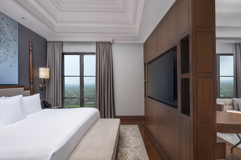 Deluxe Double City View Room