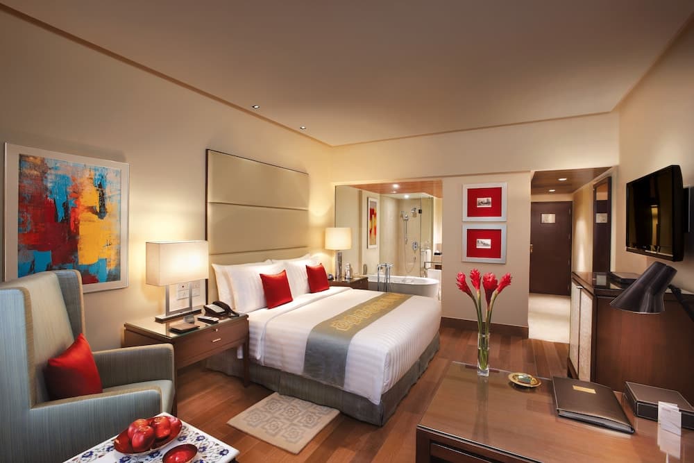 Deluxe Queen Room