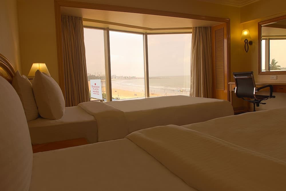 Premium Twin Sea View Room