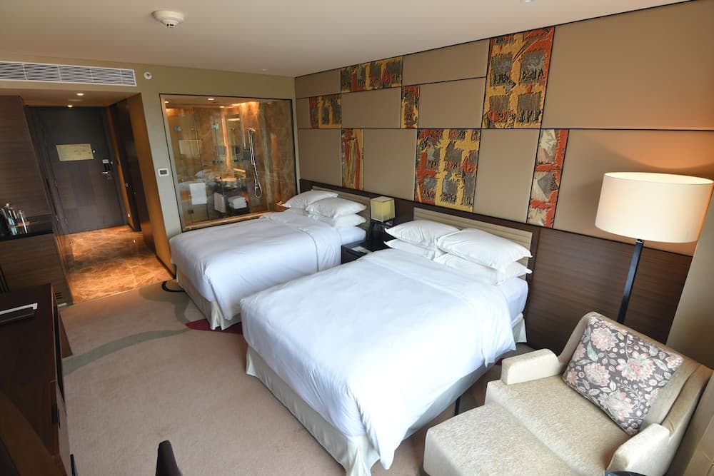 Twin City View Room