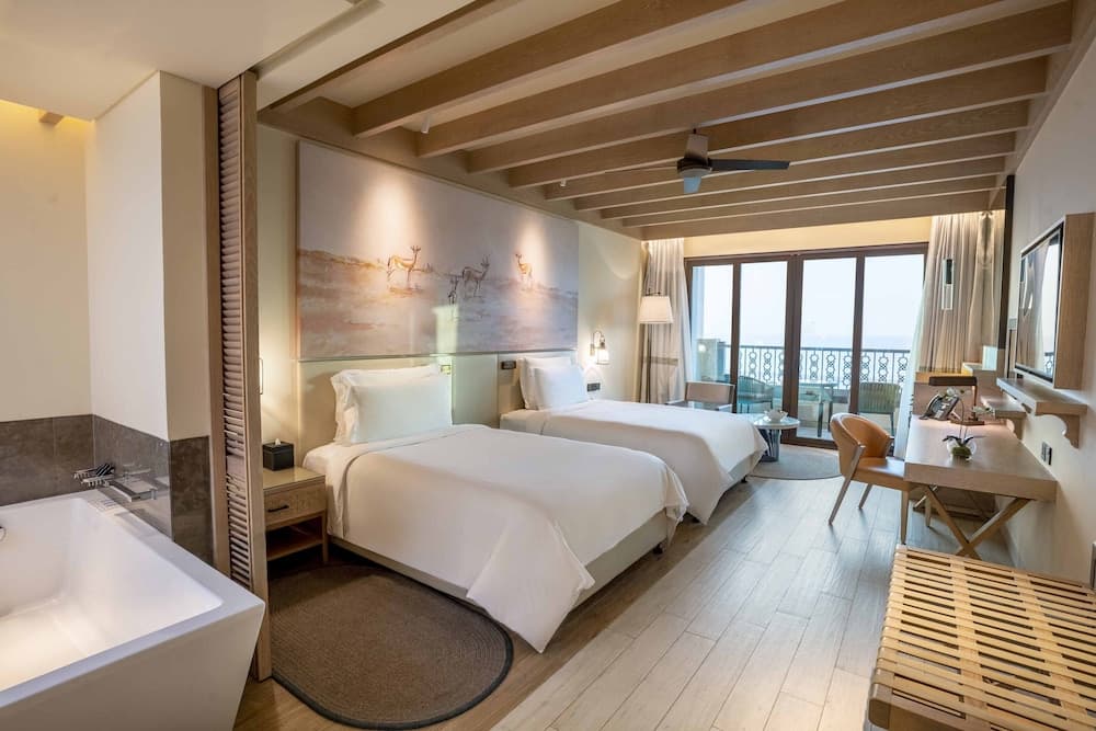 Sea View Room with Balcony Twin Bed