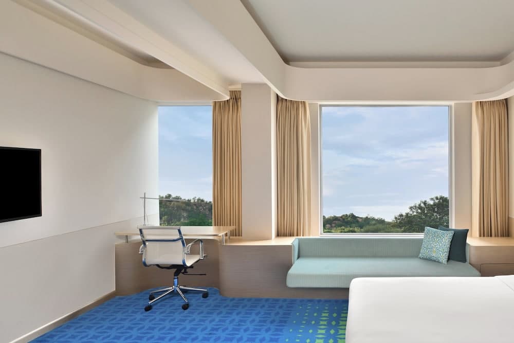 Suite Queen City View Room