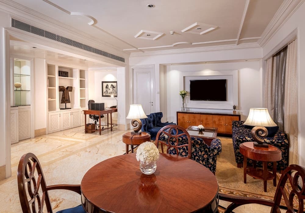 Suite King Room