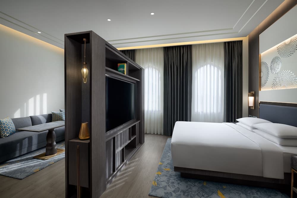 Club King Room
