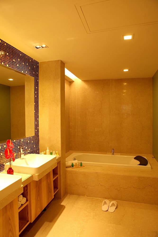 Suite King Room
