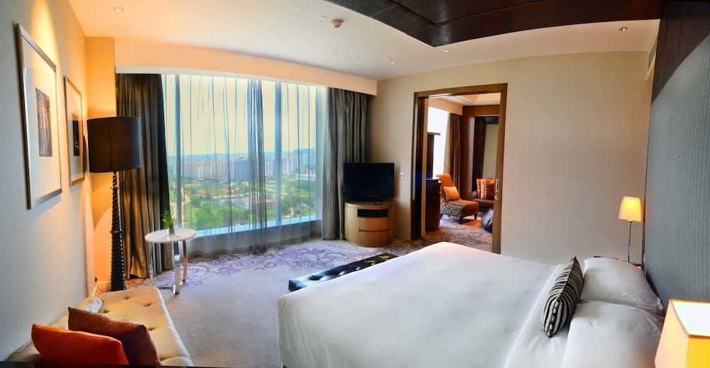 Suite King Room