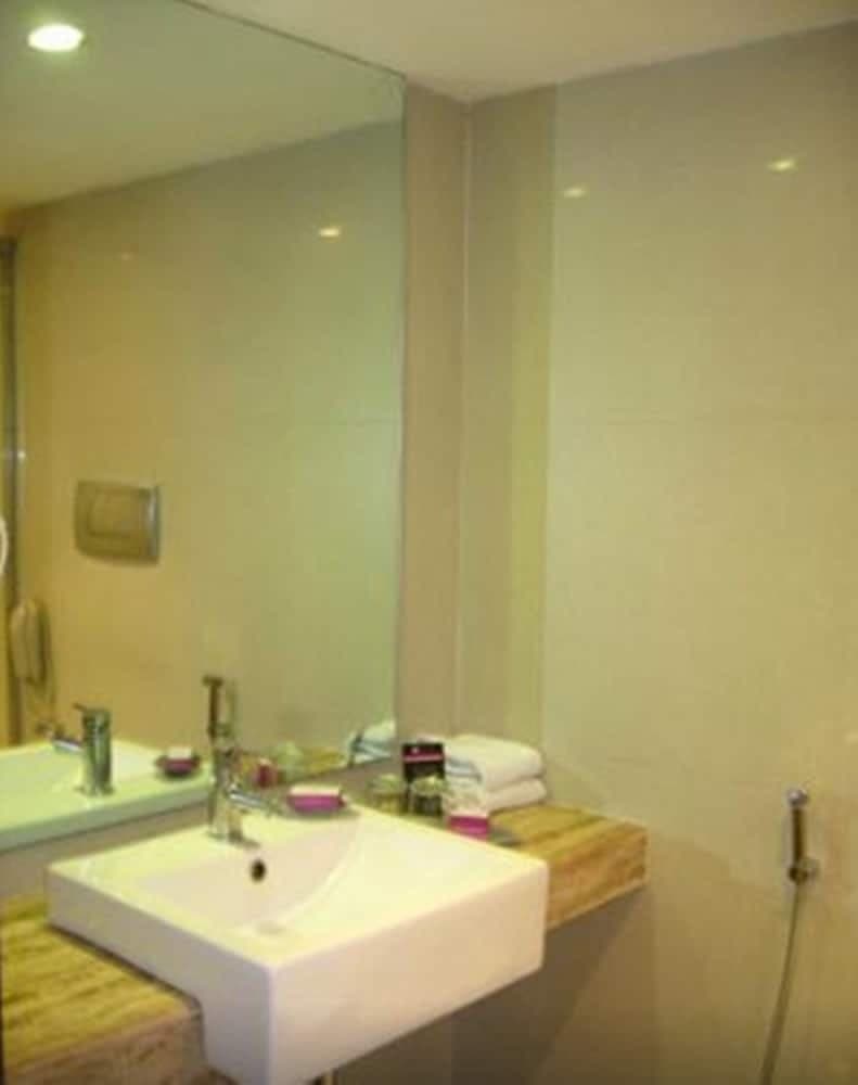 Deluxe King Or Twin Room