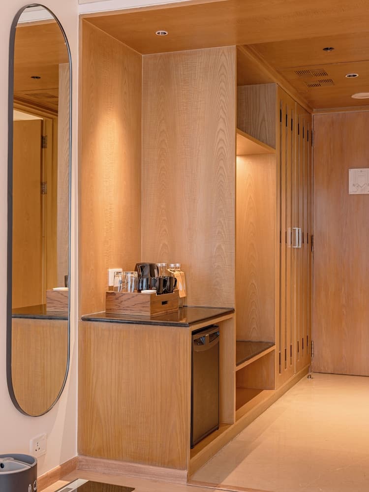 Luxury King Room