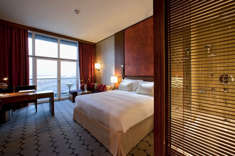 Deluxe King Pool View Balcony Room