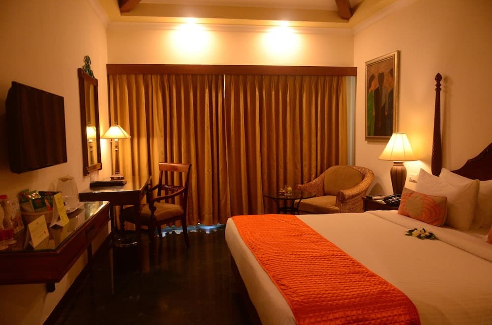 Deluxe Room with Partial Ocean view on First Floor