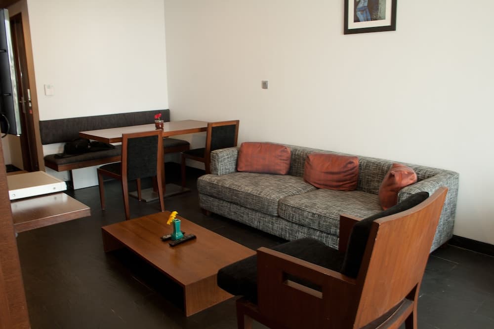 Suite King Room