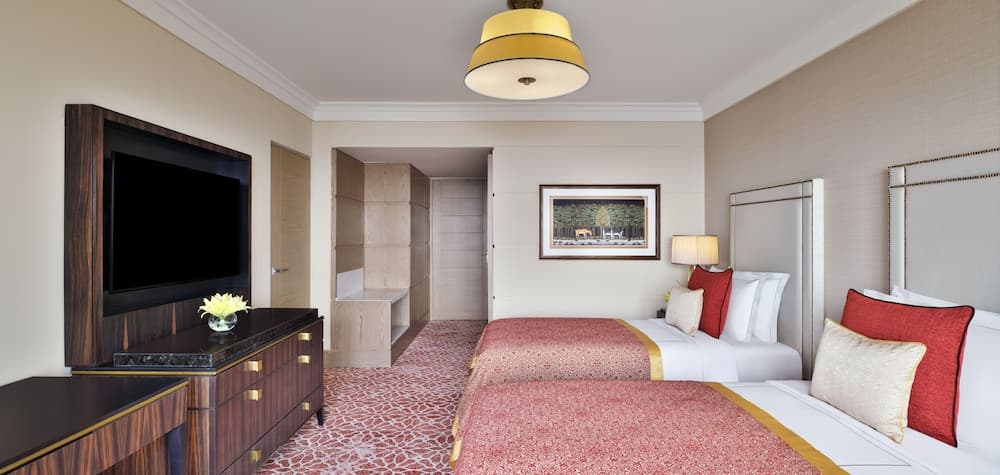 Taj Club Executive Room City View Twin Bed