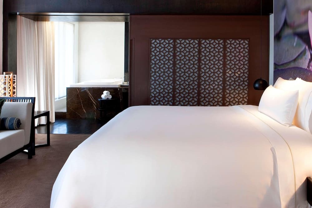 Suite King Room