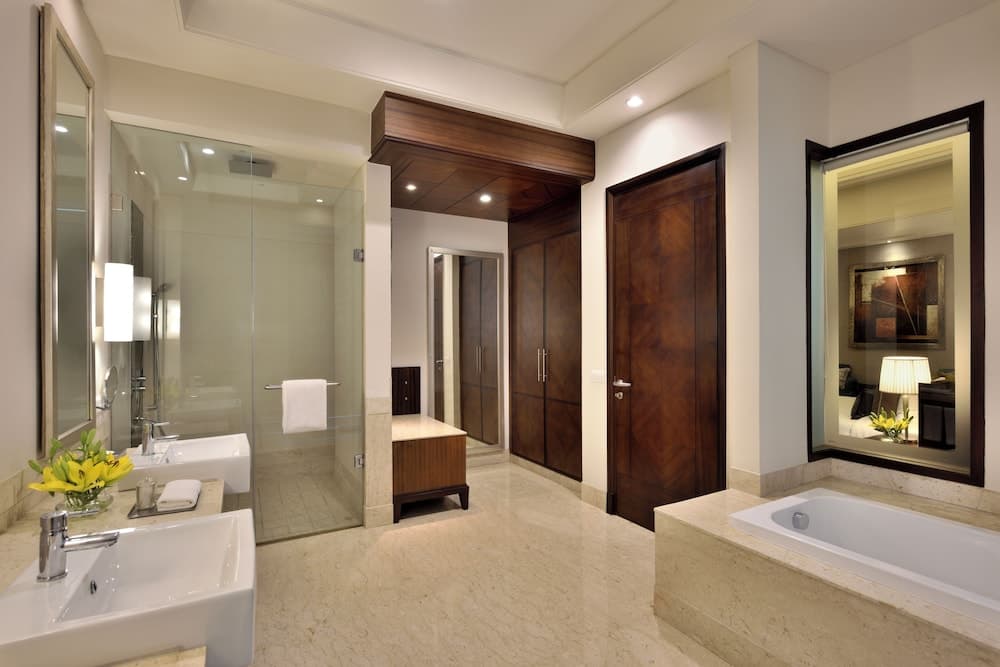 Suite King Room