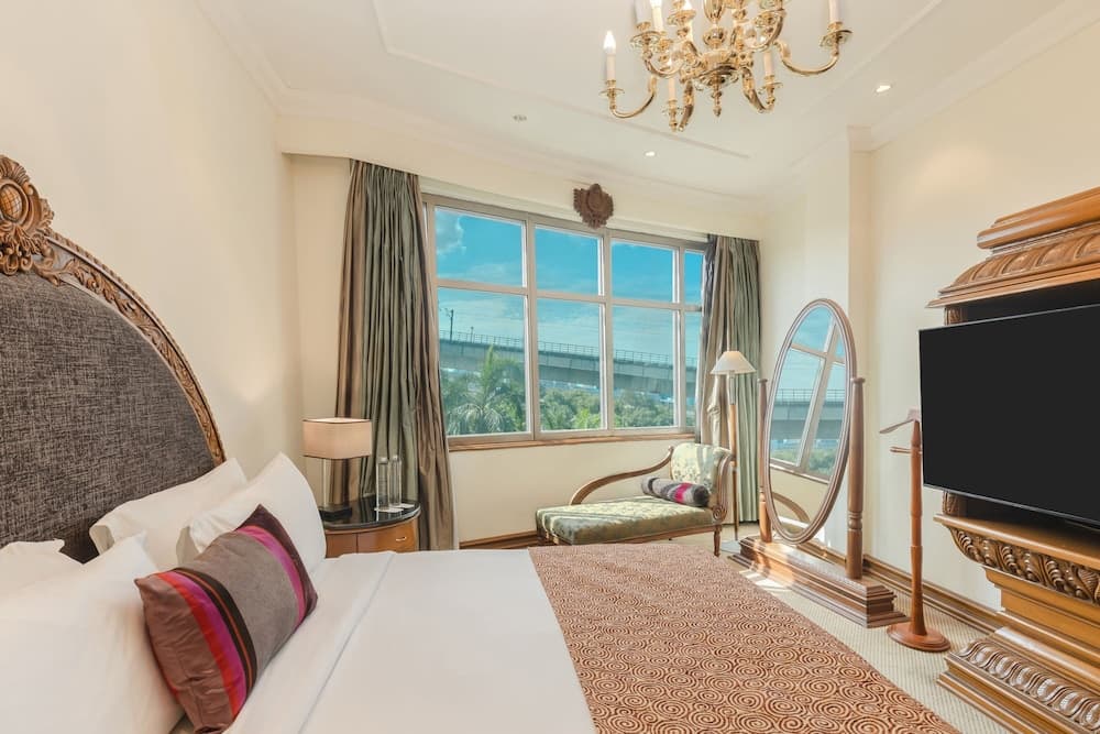 Royal King Room