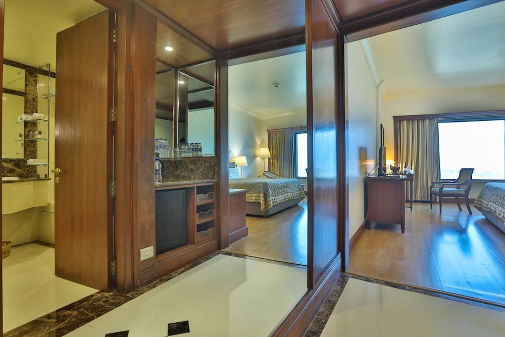 Suite King Room