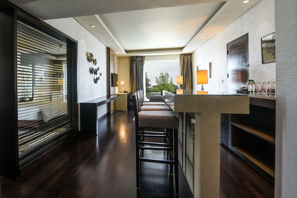 Suite King Room