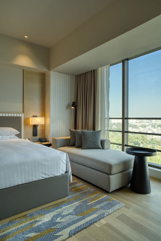Twin City View Room