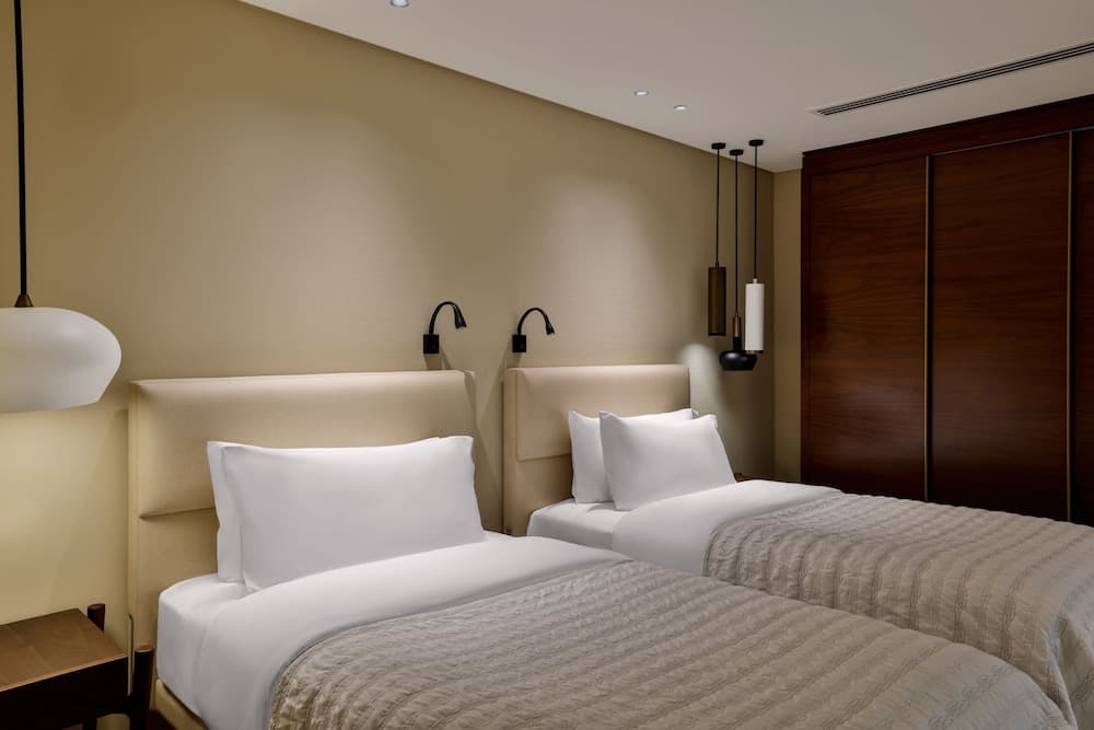 Deluxe Twin Garden View Room