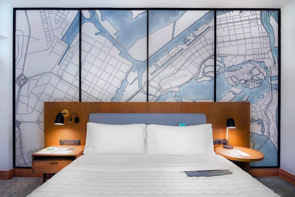 Club Twin Room