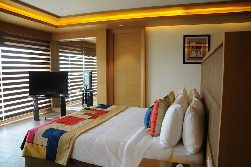 Suite King Room