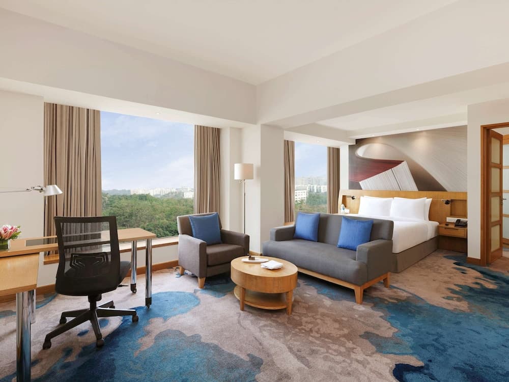 Junior Suite Queen Room
