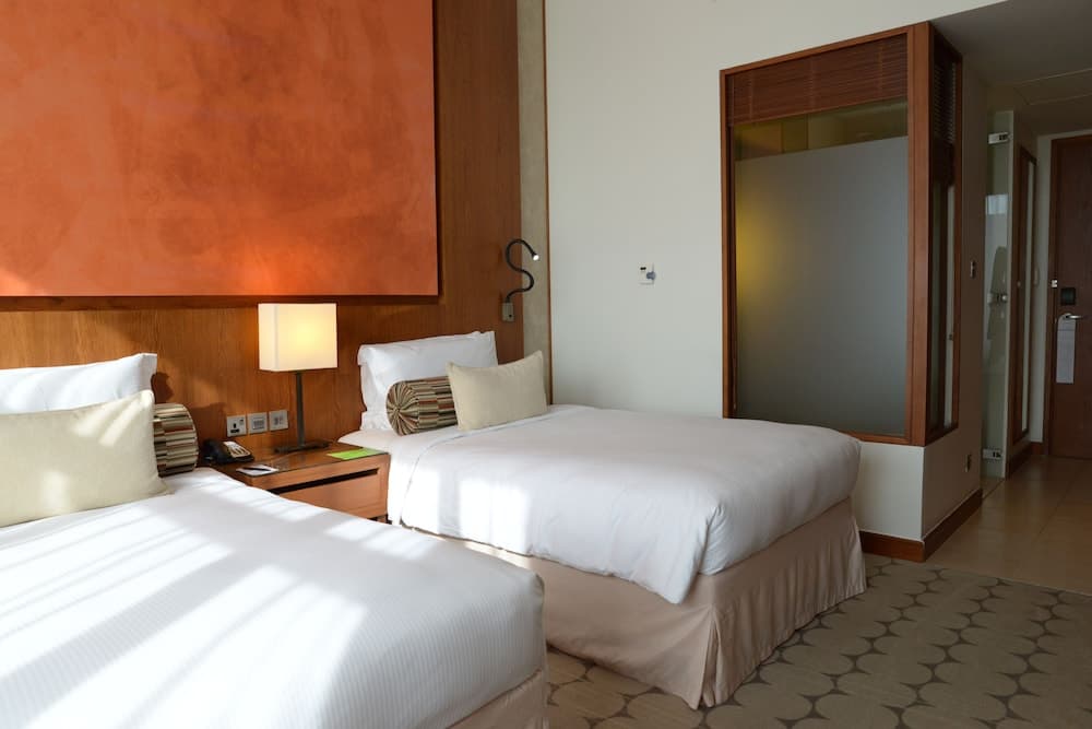 Deluxe Twin Pool View Balcony Room
