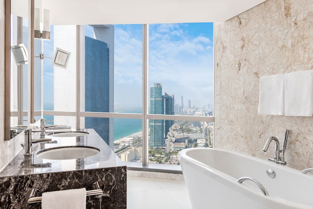 Family King Sea View Room
