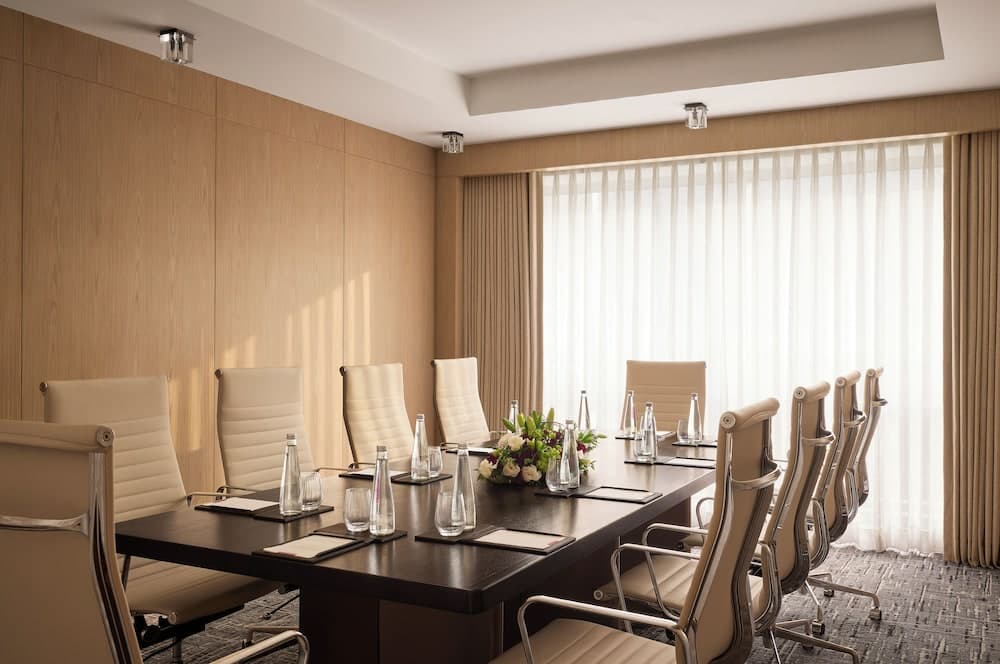 Club King Room