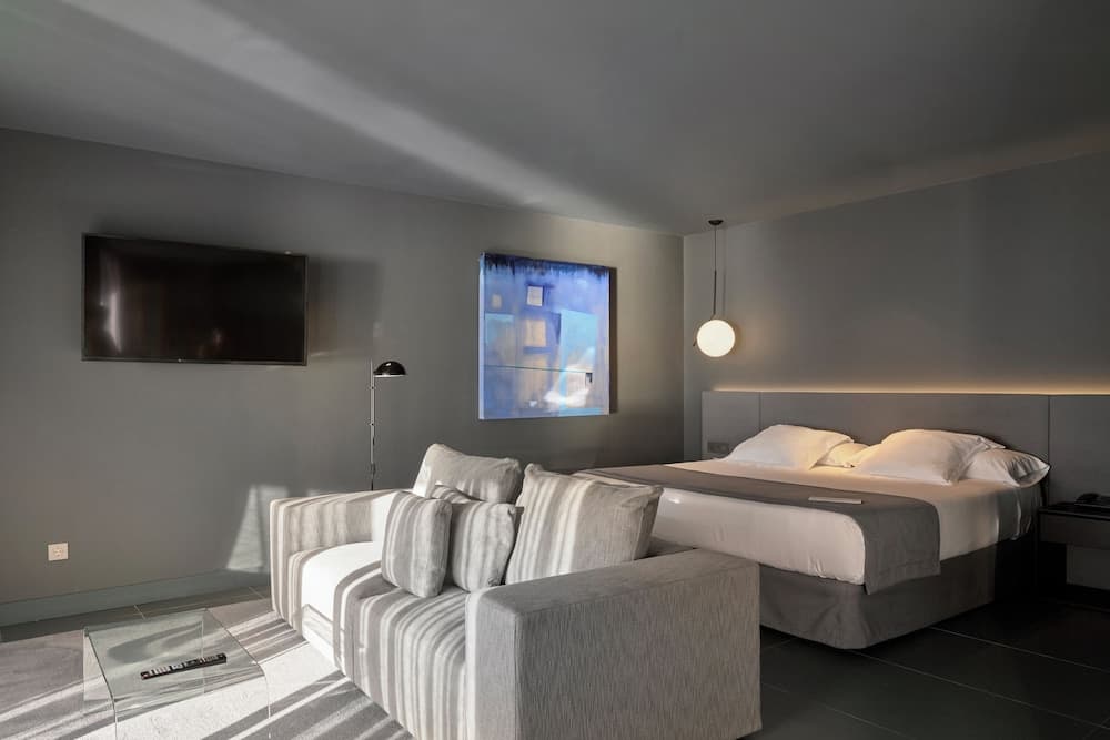 Premium King Room